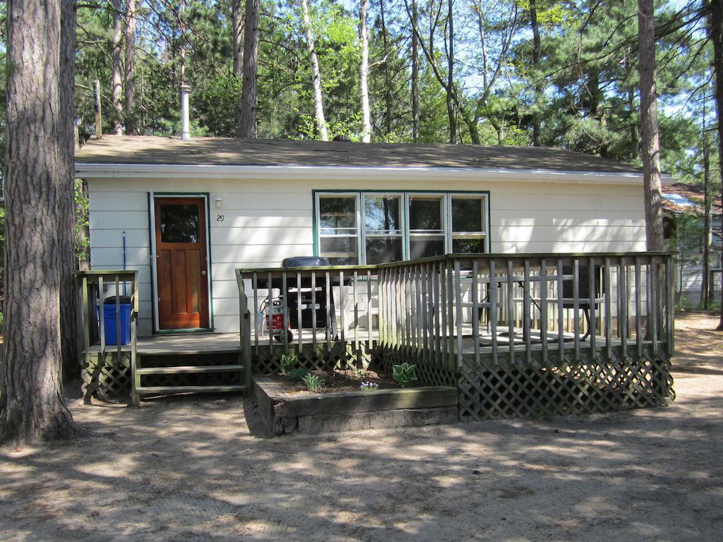 Sunbeam Bungalows Hotel Callander Екстериор снимка